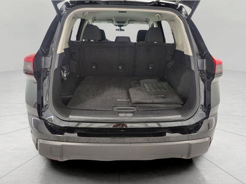 Used 2025 Nissan Rogue SV image 16