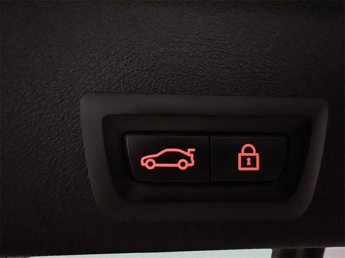 Used 2021 BMW X6 M w/ Executive Package image 19