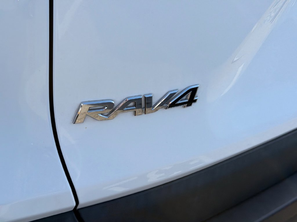 Used 2024 Toyota RAV4 XLE w/ Convenience Package FWD image 14