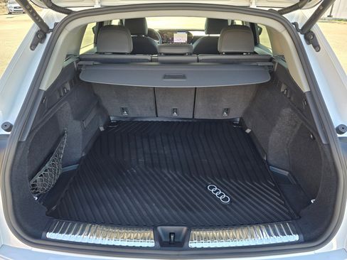 Certified 2025 Audi Q5 Premium w/ Convenience Package image 62