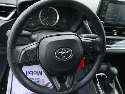 Used 2022 Toyota Corolla LE FWD image 22