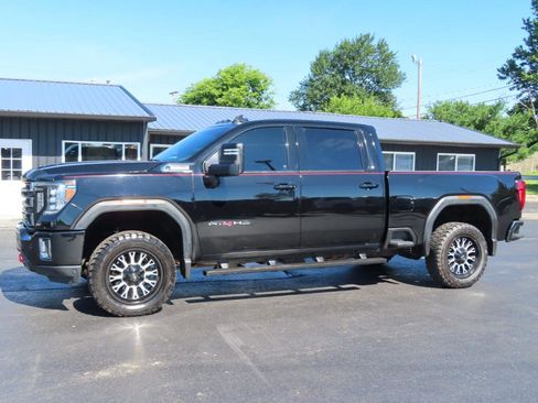 Used 2020 GMC Sierra 2500 AT4 w/ AT4 Premium Package AWD/4WD image 2