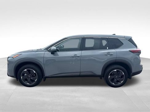 Certified 2026 Nissan Rogue SV AWD/4WD image 3