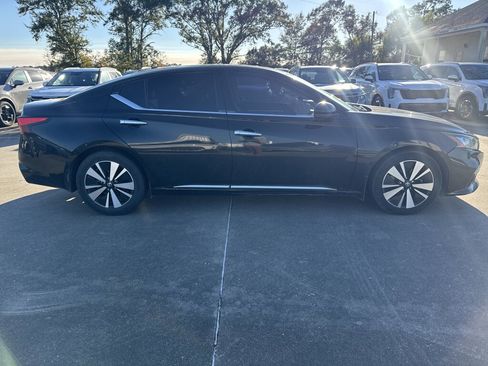 Used 2019 Nissan Altima 2.5 SV image 13