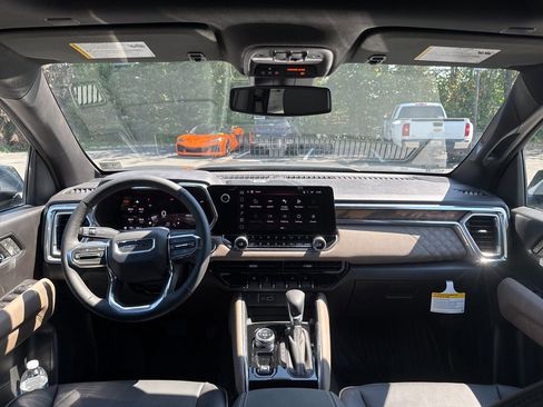 New 2026 GMC Canyon Denali image 14