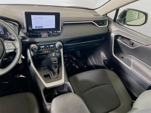 Certified 2025 Toyota RAV4 LE image 21