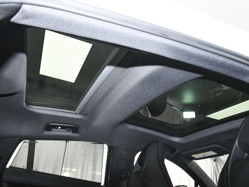 Used 2025 Porsche Panamera 4 image 59