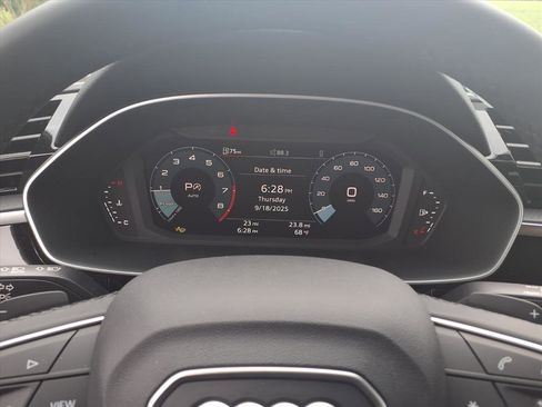 Used 2025 Audi Q3 2.0T Premium w/ Convenience Package AWD/4WD image 20
