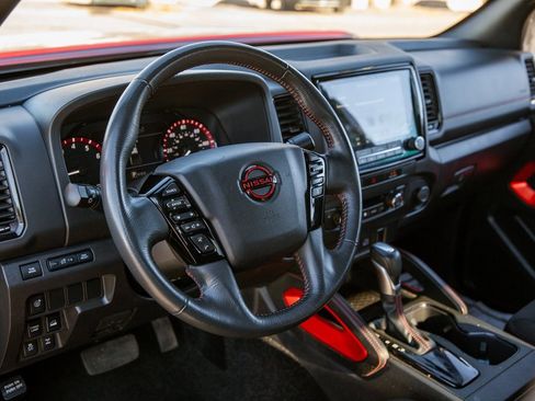 Used 2022 Nissan Frontier PRO-4X w/ Technology Package image 10