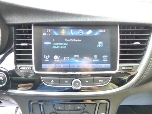 Used 2021 Buick Encore Preferred FWD image 27