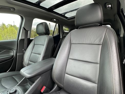 Used 2019 GMC Terrain SLT w/ Preferred Package AWD/4WD image 11