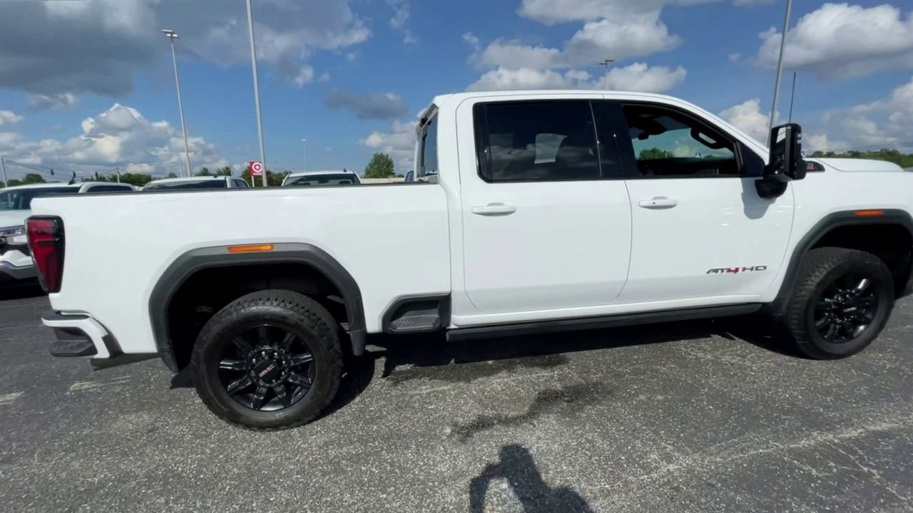 Used 2024 GMC Sierra 2500 AT4 w/ AT4 Premium Plus Package AWD/4WD image 8