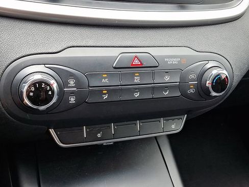 Used 2016 Kia Sorento FWD w/ LX Convenience Package image 17