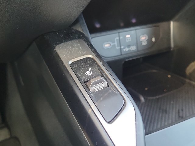 Used 2025 Kia Sorento S w/ Panoramic Sunroof Package FWD image 27