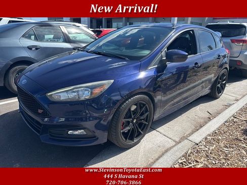 Used 2017 Ford Focus ST FWD image 1