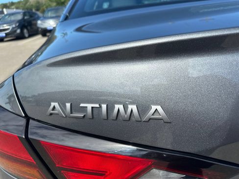 Used 2024 Nissan Altima 2.5 SL AWD/4WD image 9