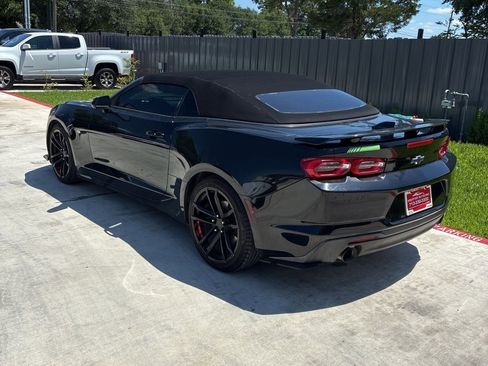 Used 2019 Chevrolet Camaro LT RWD image 6