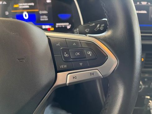 Used 2023 Volkswagen Jetta SE w/ Panoramic Sunroof Package image 27