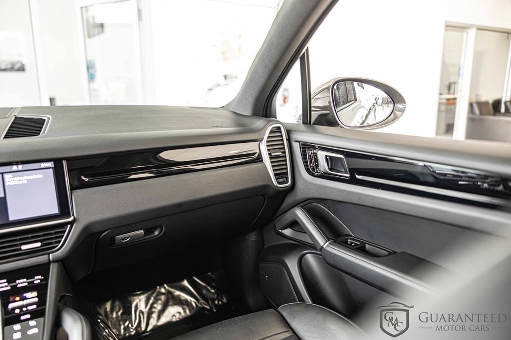 Used 2020 Porsche Cayenne E-Hybrid AWD/4WD image 43