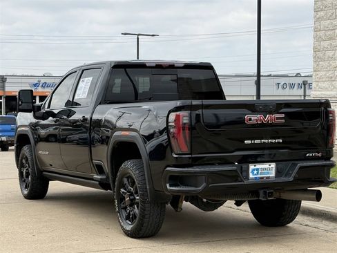 Used 2024 GMC Sierra 2500 AT4 w/ AT4 Premium Plus Package image 5