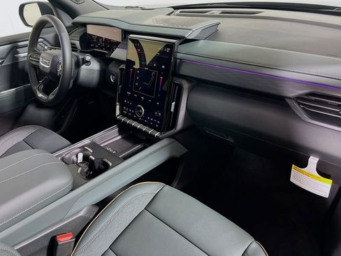 New 2026 GMC Acadia AT4 w/ Luxury Package AWD/4WD image 22