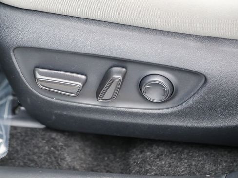 New 2025 Toyota RAV4 XLE image 21