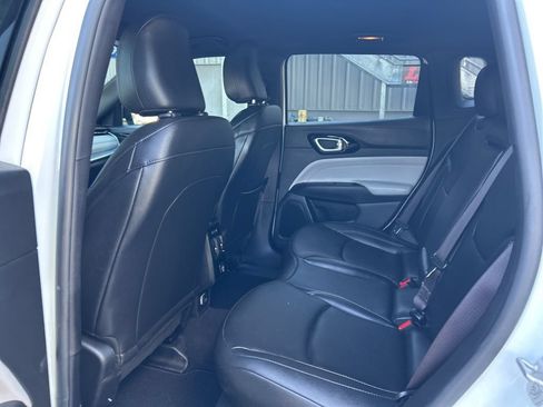 Certified 2025 Jeep Compass Limited AWD/4WD image 25