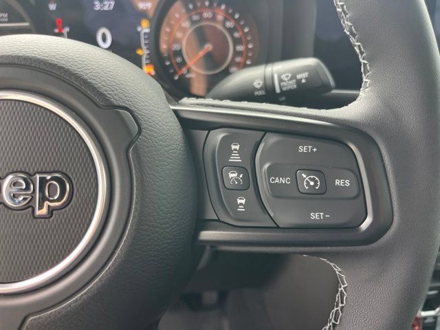 Used 2026 Jeep Gladiator Mojave AWD/4WD image 17