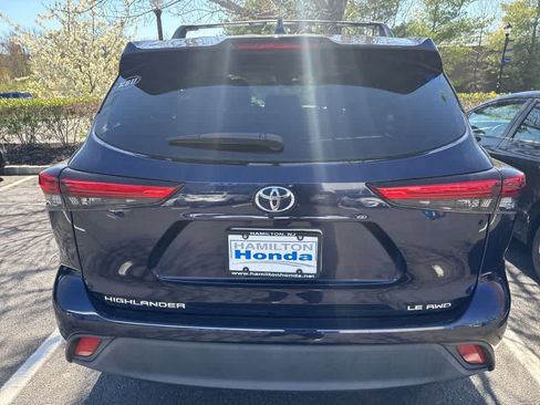 Used 2020 Toyota Highlander LE image 5