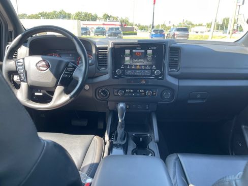 Used 2022 Nissan Frontier PRO-4X w/ Pro-4X Premium Package AWD/4WD image 15
