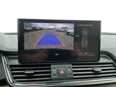 Used 2022 Audi Q5 2.0T Premium w/ Convenience Package image 18