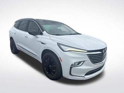 Used 2022 Buick Enclave Premium FWD image 6
