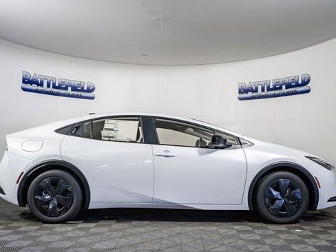 New 2026 Toyota Prius Plug-In Hybrid image 11