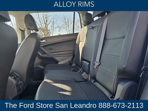 Used 2020 Volkswagen Tiguan SE w/ Panoramic Sunroof Package image 10