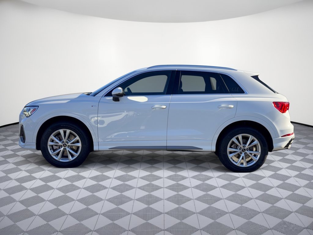 Used 2025 Audi Q3 2.0T Premium AWD/4WD image 2
