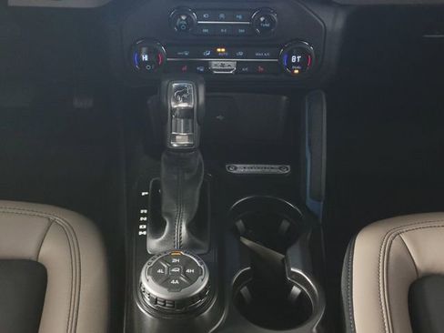 Used 2023 Ford Bronco Wildtrak image 24