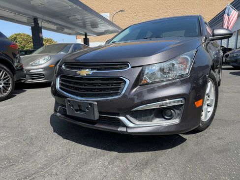 Used 2015 Chevrolet Cruze LT w/ Sun And Sound Package FWD image 3