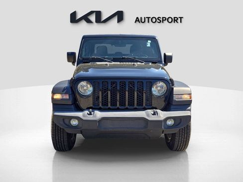Used 2020 Jeep Gladiator Sport w/ Quick Order Package 24S image 2