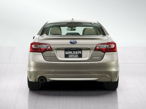 Used 2017 Subaru Legacy 2.5i Premium AWD/4WD image 4