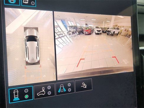 Certified 2025 GMC Acadia Elevation image 3