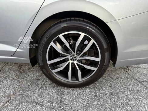 Used 2025 Volkswagen Jetta SE image 54