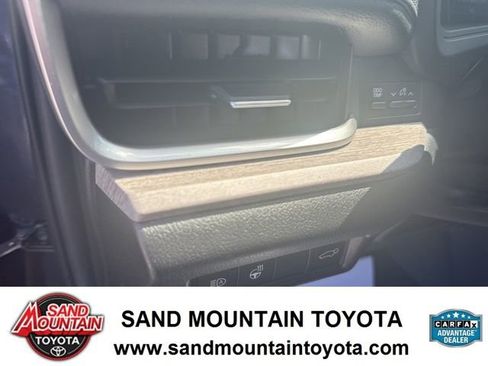 Used 2024 Toyota Grand Highlander Limited image 16
