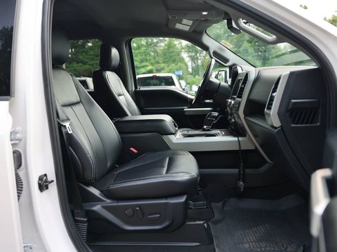 Certified 2019 Ford F150 Lariat w/ Trailer Tow Package AWD/4WD image 9
