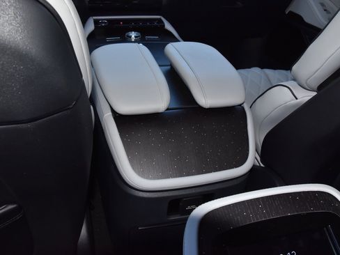 New 2026 Lincoln Navigator L Black Label image 20