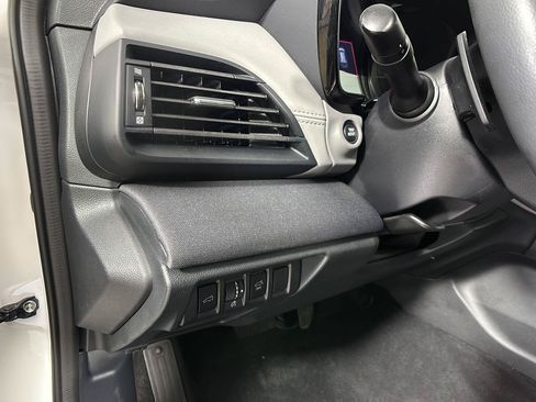Used 2025 Subaru Outback Premium AWD/4WD image 23