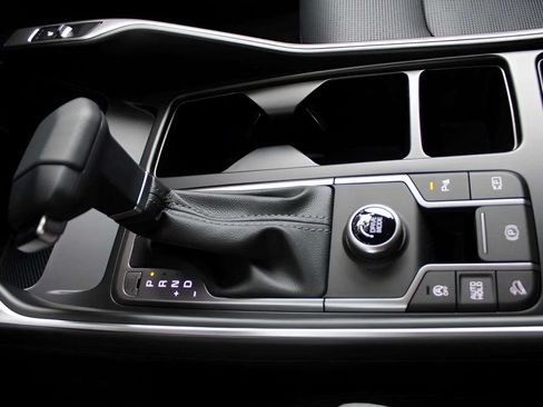 Used 2025 Kia Sorento EX w/ Panoramic Sunroof Package FWD image 30
