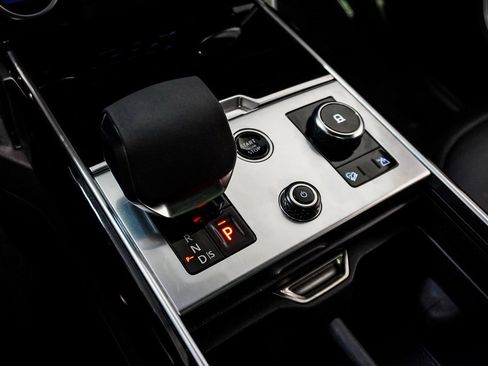 Used 2023 Land Rover Range Rover SE image 46