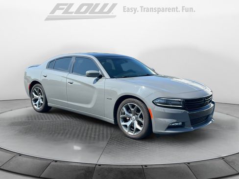 Used 2017 Dodge Charger R/T w/ Plus Group RWD image 1