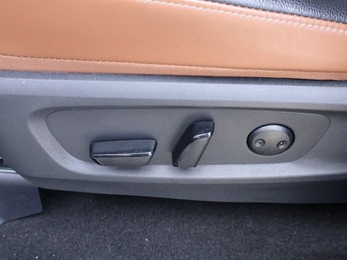 Used 2024 Nissan Pathfinder Platinum FWD image 35