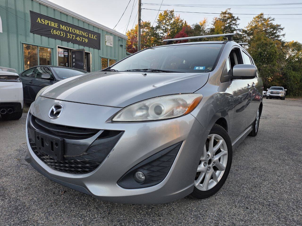 Used 2012 MAZDA MAZDA5 Touring FWD image 2